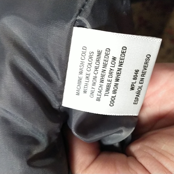 NWT Puffer Vest by Charter Club-Macy's. Color: Shadow Grey. Size Medium. - Picture 4 of 6